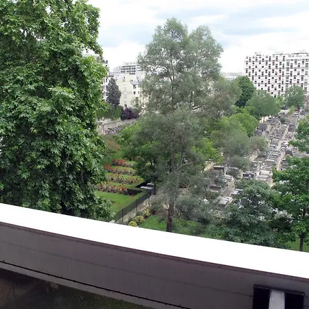 Studio Balcony Versailles