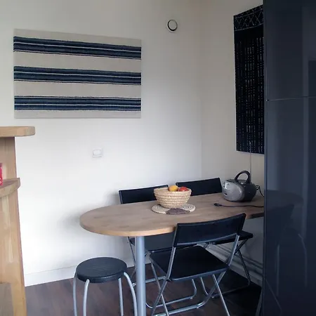 Apartment Studio Balcony Versailles *