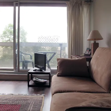 Studio Balcony Versailles Apartment *